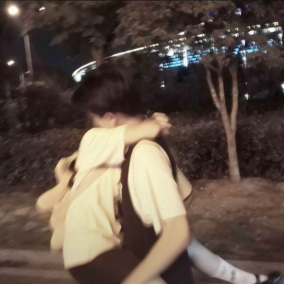 当下超火的爆款情侣头像 18张潮流情头合集