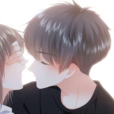 10组一左一右的怦然心动情侣头像 高清无水印合集