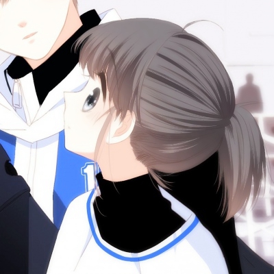 10组一左一右的怦然心动情侣头像 高清无水印合集