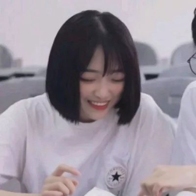 一左一右的甜蜜情侣头像合集！14张情侣日常甜系照片整理好了