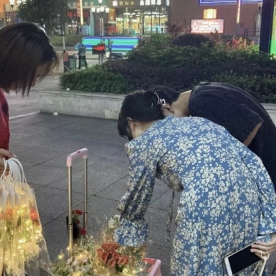 ins风真人情侣头像一左一右 16组合集