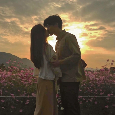 9组高清唯美双人情侣头像 一人一张配套款