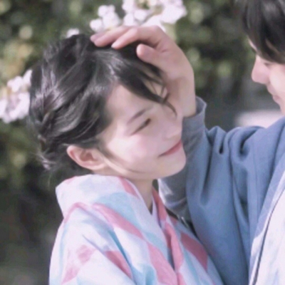 30张真人甜系情侣头像！高清网图直接抱走