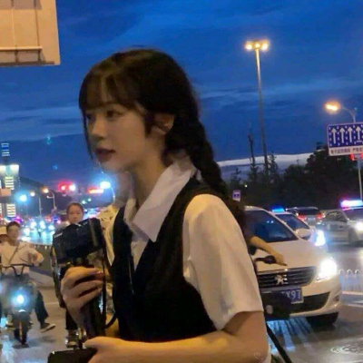 不明显真人单人高清情头合集 共36张