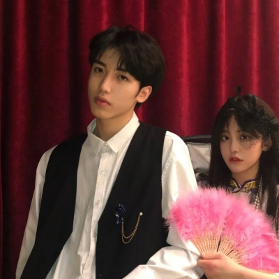 超甜情侣专用头像来啦！18张高清一对两张的情头合集，适合情侣双人使用。