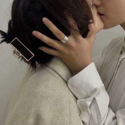 16张真人高颜值超甜情侣头像来了