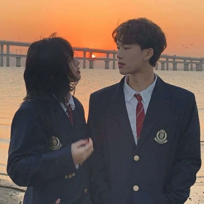 14张超有氛围感的真人夕阳情侣头像
