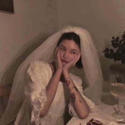 24张高清好看的一男一女分开情侣头像合集