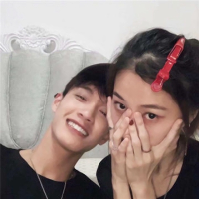 8张高清甜蜜自拍双人情侣头像合集