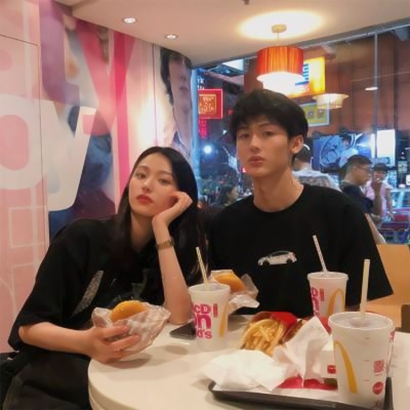 搞怪创意情侣头像合集！30张高清有趣的情侣头像分享