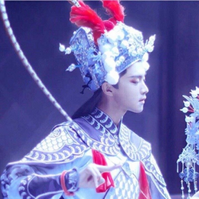 真人版戏曲情侣头像来了！京剧风一男一女情头共4张