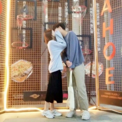 26张双人真人情侣头像来啦！高清又甜蜜的同框款情头合集，适合喜欢真人情侣头像的用户直接取用。