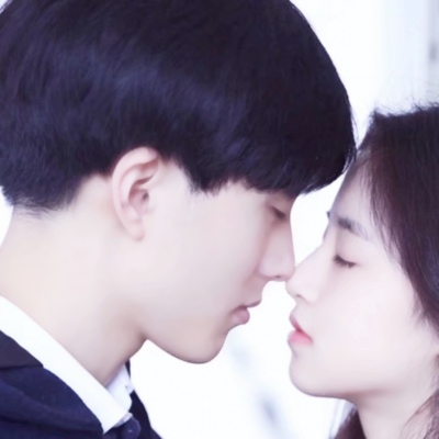 26张恩爱幸福双人高清情侣头像合集