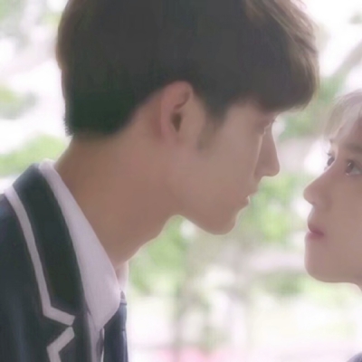 超甜真人情侣头像合集，16张氛围感拉满的配对头像