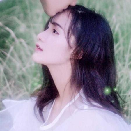 真人版一左一右情侣头像 共16张高清图