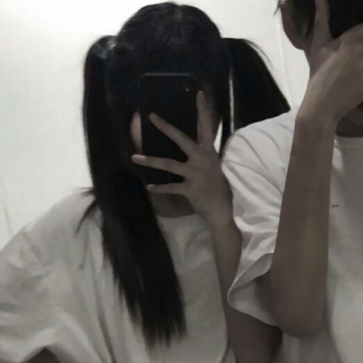 这里有16组好看的QQ真人情侣头像 高清一左一右两张一套