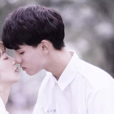 20组适合微信用的浪漫双人情侣头像合集