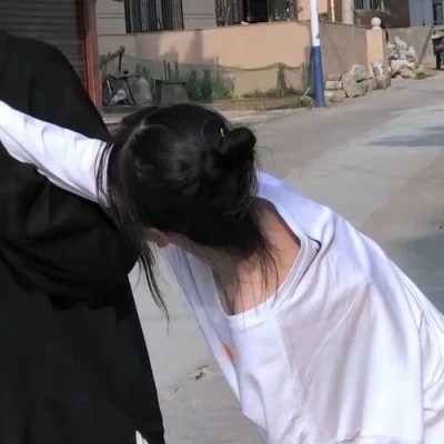 又欲又撩的真人情侣头像，12张氛围感拉满