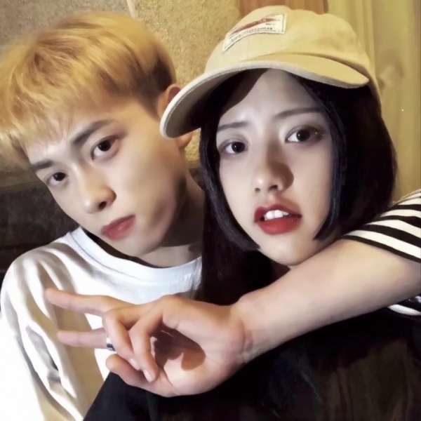 超好看的真人情侣头像！一左一右两张一人一半超清图合集