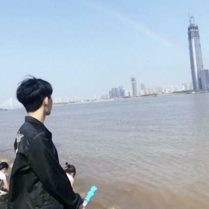 8张高清好看的背影或侧面情头 情侣头像合集