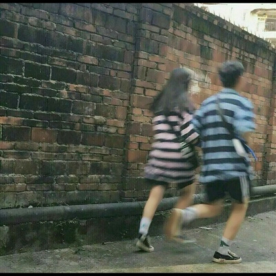 真人高冷霸气情侣头像 28组一左一右双人图合集