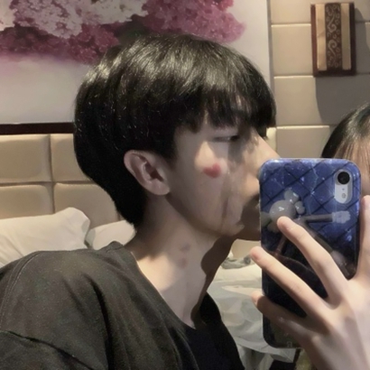 一对两张真人版QQ个性情头 高清好看的22张情侣头像分享