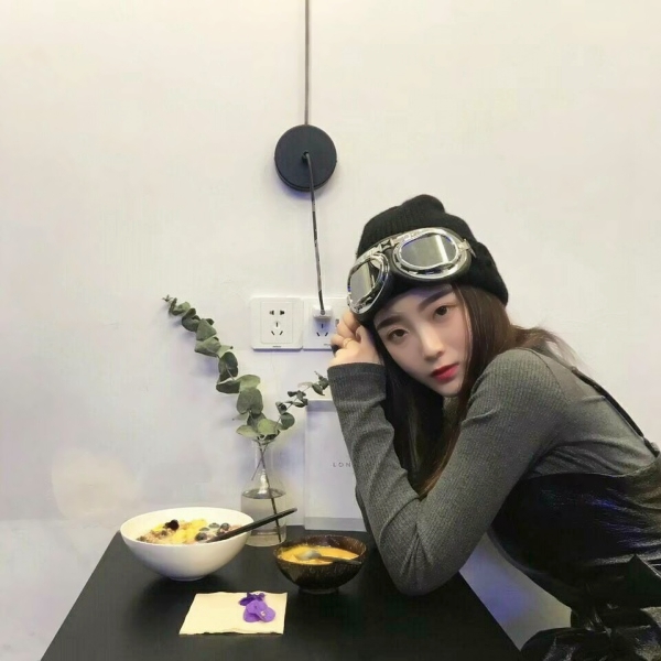 超好看的真人情侣头像！一左一右两张一人一半超清图合集