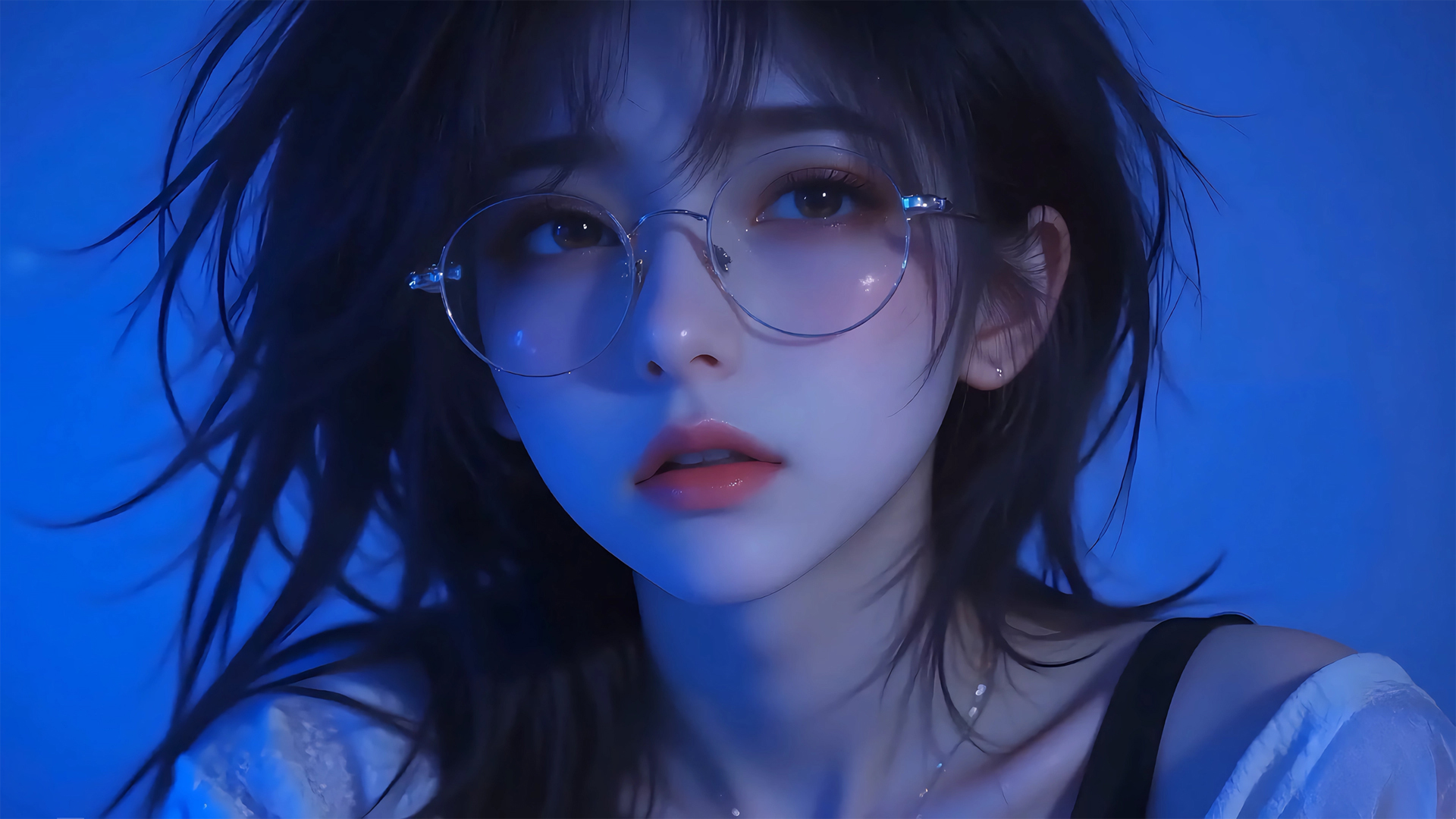 戴眼镜的动漫蓝背景美女壁纸推荐 多款高清分辨率可选
