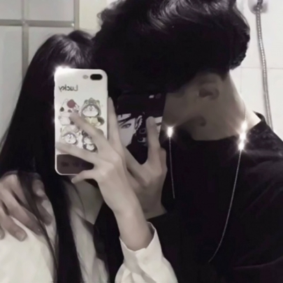 12张高清好看的情侣QQ头像部位图