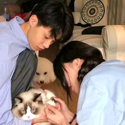 超火真人情侣头像 高清无水印共16张