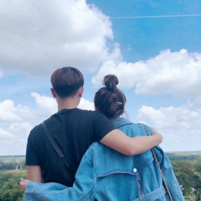 16张高清小清新款一男一女情侣头像分享