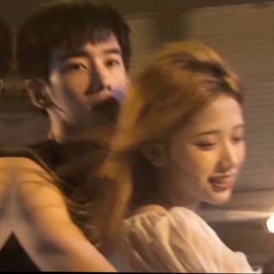 10张真人朦胧感情侣头像上新啦