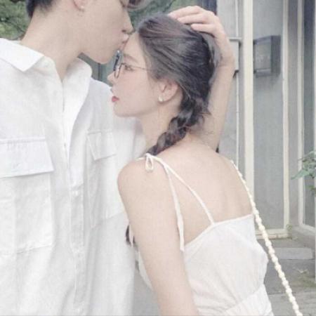 真人版一左一右情侣头像 共16张高清图