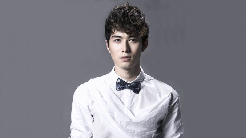 陈学冬电脑桌面高清壁纸来了 多款分辨率可选