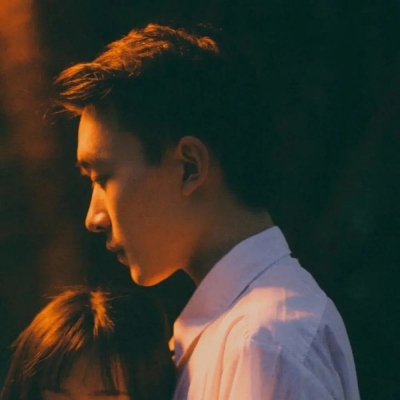 网红款一左一右情侣头像合集！14张热门情头直接抱走