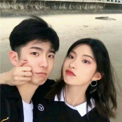 8张高清甜蜜自拍双人情侣头像合集