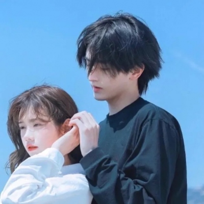 网红款一左一右情侣头像合集！14张热门情头直接抱走