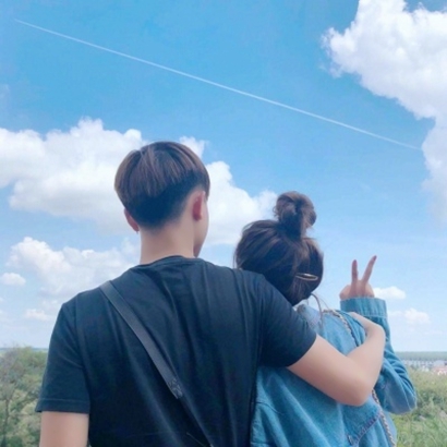 16张高清小清新款一男一女情侣头像分享