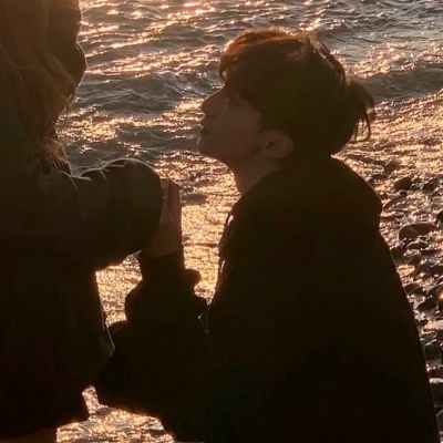 成熟温柔又有氛围感的情侣头像来啦 共18张高清图