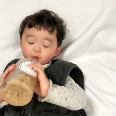 24张萌娃情侣头像来啦！一男一女超可爱高清款