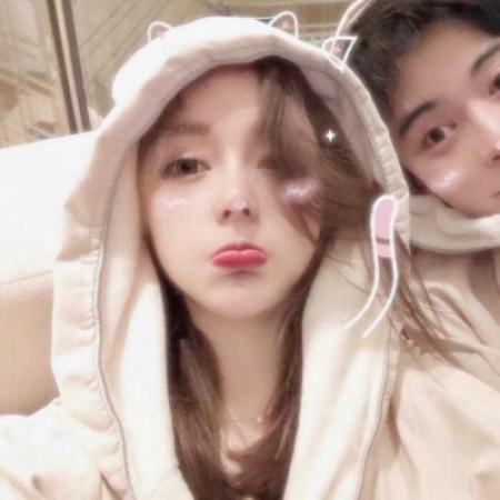 真人版一左一右情侣头像 共16张高清图