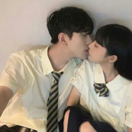 款成熟风微信情侣头像 共12张