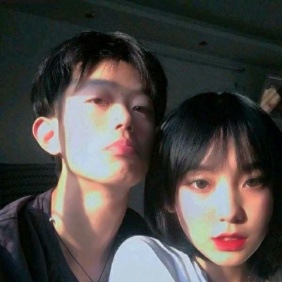 当下超火的爆款情侣头像 18张潮流情头合集