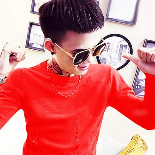 超火的单人版一男一女情侣头像 12张高清合集