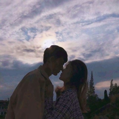 超有创意！一对两张的个性情侣头像合集（10组高清图）