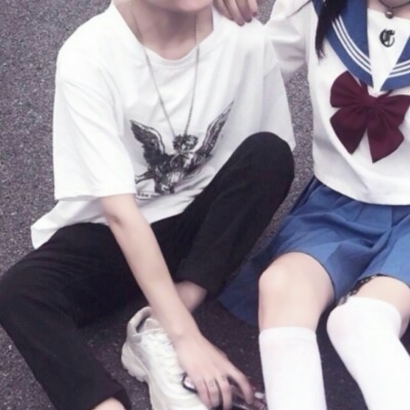 真人版带点小暧昧的情侣头像 高清18张合集