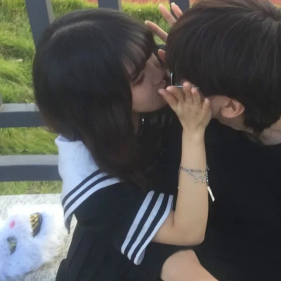 甜到齁！12组真人情侣头像直接拿去用