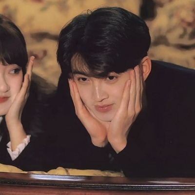 成熟温柔又有氛围感的情侣头像来啦 共18张高清图