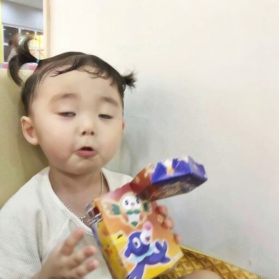 24张萌娃情侣头像来啦！一男一女超可爱高清款