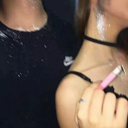 26张高清性感真人情头 精选好看的情侣头像合集